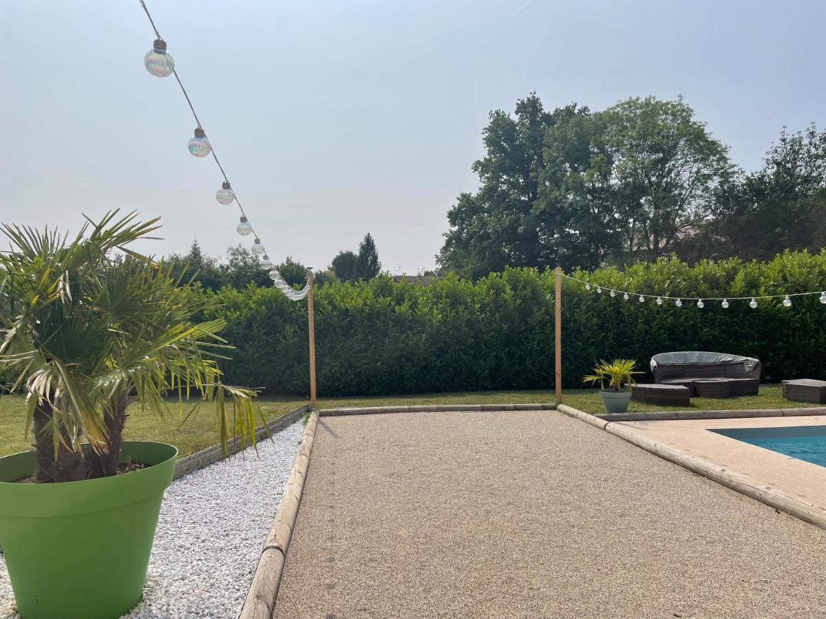 Le Double C Bed & Breakfast Saint-Victor-de-Morestel Eksteriør bilde