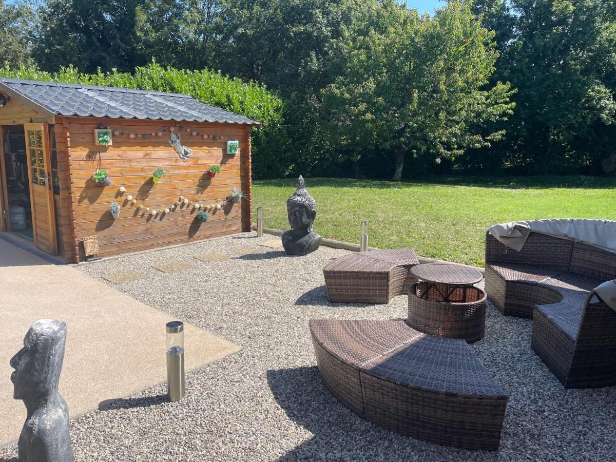 Le Double C Bed & Breakfast Saint-Victor-de-Morestel Eksteriør bilde